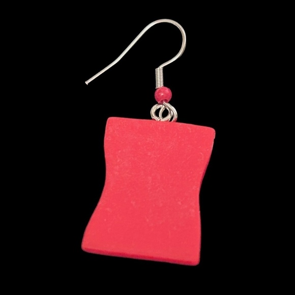 Hand Crafted Novelty Earrings For the Cheeto Lover Nickel Free Wires NIP - Picture 4 of 6